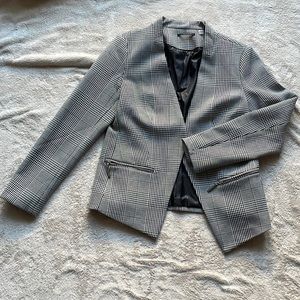 Tahari houndstooth blazer